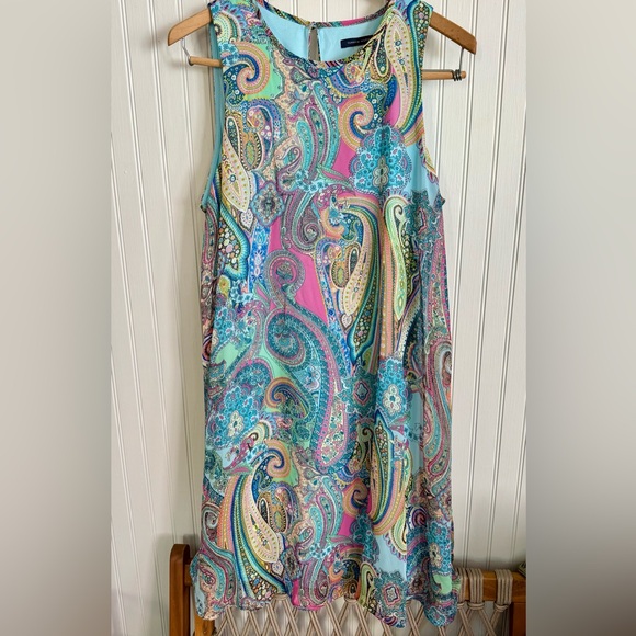 Tommy Hilfiger Dresses & Skirts - Tommy Hilfiger Paisley Dress Size 10 in excellent condition